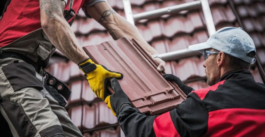 How to Hire The Right Roofing Contractor For The Job
